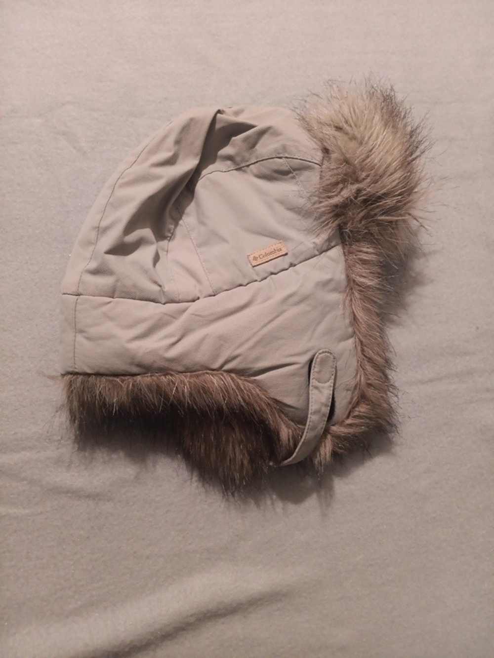 Columbia Beige Trapper Hat with Faux Fur Trim Size S/M